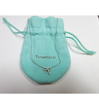 Вышедшее из обращения ожерелье Tiffany & Co из 18-каратного золота 2,5 г галстук-бабочка бриллиант 16 дюймов #57851K - Изображение 1 из 4