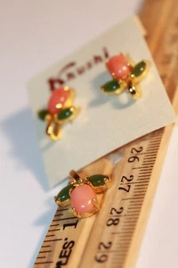 Orecchini e Collana Khushi (Senza Catena) Fiori Verde Pesca Tono Oro - Foto 1 di 6