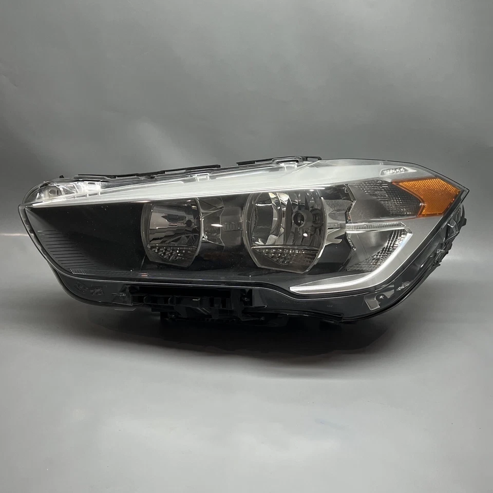 BMW X1 HEADLIGHT LEFT DRIVER HALOGEN 2016 2017 2018 19 2020 2021 OEM 63117346537 - Imagem 1 de 4