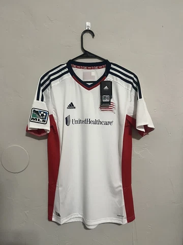 New England Revolution 2012-14 Away Jersey Small Cover