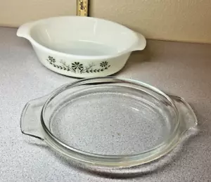 Vintage Glassbake 433 W/Lid Green Daisy Milk Glass Baking Casserole Dish (W47) - Picture 1 of 7