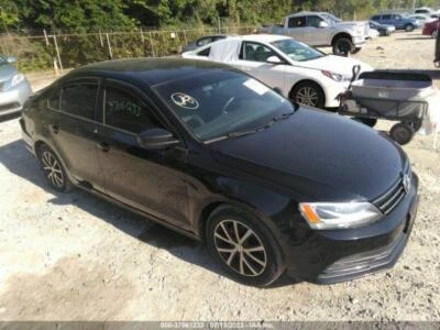 Compresor de aire acondicionado usado se adapta a: Volkswagen Jetta 2016 2,0 L R134A grado B Foto 1 de 4