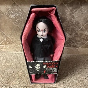Mezco Toyz Bambole morte viventi scuola tempo Sadie 99913 - Foto 1 di 9
