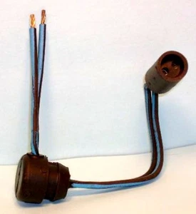 29967-84A HARLEY 1 SPORTSTER MOTOR TRANSMISSION ALTERNATOR REGULATOR STATOR PLUG - Picture 1 of 1