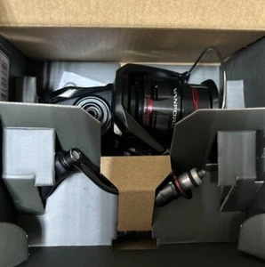 Spinning Reel 24 VANFORD 2500S Gear Ratio 5.1:1 Fishing Reel IN BOX - Picture 1 of 1