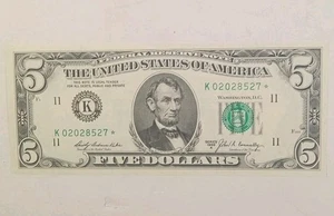 1969 $5 Star Note UNC Bill Dollar Dallas District Crisp Comes In Plastic Sleeve - Picture 1 of 2