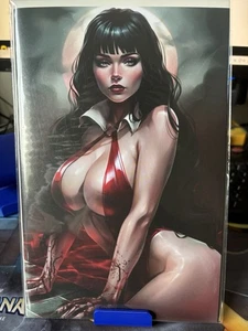 Vampirella Helliday 2024 Special #1 💥VARIANT💥 Sinyukhina Virgin Variant! NM - Picture 1 of 1