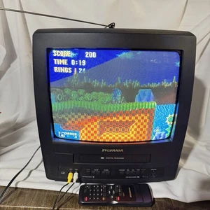 Sylvania SRC2213 13” Color TV VCR Combo Retro Gaming VHS Player With Remote - Picture 1 of 14