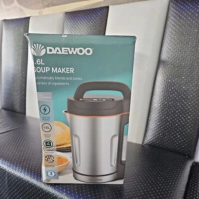 Daewoo Electric Soup Maker 1000W 1.6L Capacity Ideal for Smooth & Chunky Soup - Image 1 of 2
