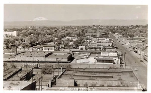 RPPC,Yakima,WA.Bird's Eye View & Mt.Adams in Distance,Ellis Photo,c.1945-50s - Picture 1 of 2