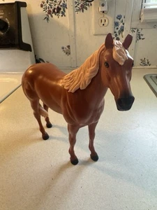 Breyer Paddock Pals "Hazel" Toy Horse 2023 Light Brown in Paddock Package - Picture 1 of 12