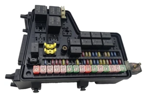 2002-2005 DODGE RAM 2500 UNDER HOOD FUSE BOX RELAY PANEL TIPM CUMMINS DIESEL RND - Picture 1 of 5