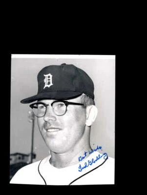 Fred Gladding Signed 1968 6x8 Detroit Tigers Original Wire Photo Autograph - Image 1 of 2