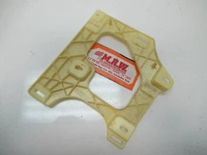 CONSOLE BRACKET MOUNT DASH LEFT FRONT DRIVER L LH LF 15211883 fits COBALT G5 SS - Picture 1 of 5