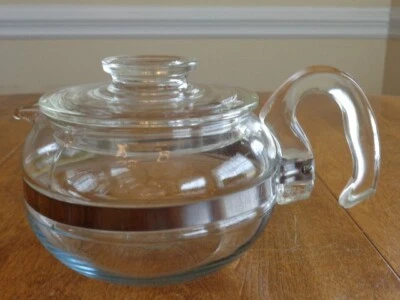 PYREX FLAMEWARE 6 CUP TEAPOT #8446-B W/LID - Image 1 of 4