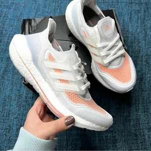 Adidas Ultraboost 21 Zapatos para Correr en Blanco Rosa Brillante Para Mujer 5.5 Tenis Nuevos con Etiquetas - Imagen 1 de 13