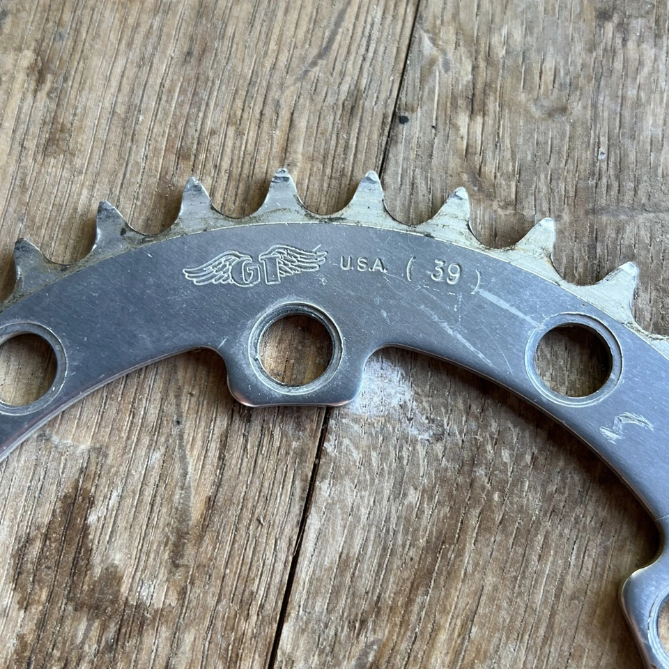 Plato Vintage Estampado Alas GT 39 Dientes EE. UU. Old School BMX Plateado OG Foto 1 de 4