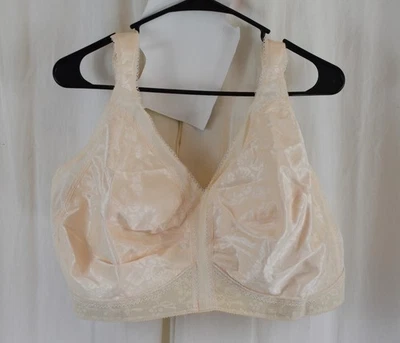 Playtex Women's 18 Hour Wireless Bra Full Coverage Smoothing Ivory Size 54D - Image 1 of 3
