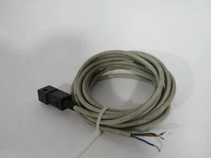 SMC D-G59L Solid State Auto Switch 4.5-28VDC 3W 3M *Cosmetic Wear* USED - Picture 1 of 2