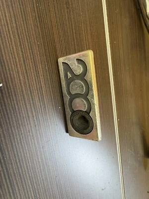 Fiat 124 Spider 2000 Inyección de combustible maletero tapa emblema insignia OEM 1980 1983 Foto 1 de 3