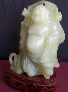 scultura di Buddha in giada - Foto 1 di 3