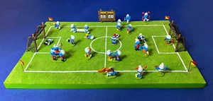 Los Pitufos Pitufo El Juego de Fútbol Pixi 6475 Metal - Imagen 1 de 7