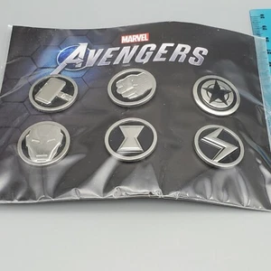 Marvel Avengers 2020 Videospiel Crystal Dynamics Set 6 Werbe Pins NEU RAR - Bild 1 von 6