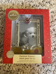 Hallmark Dog, Cat, photo picture frame Christmas ornament, 2019 furever friends - Picture 1 of 3