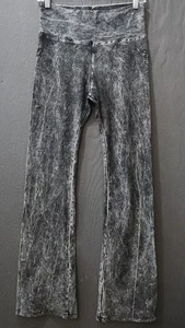 Otomix Women's size Large Tie Dye Flare Casual/Active Leggings (E15) - Picture 1 of 9