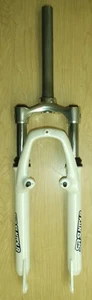 SR SUNTOUR M2025 WHITE 26" MOUNTAIN BICYCLE SUSPENSION FORK BIKE PARTS 558-1 - Picture 1 of 8