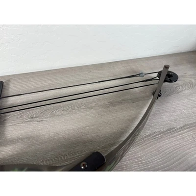 Arco compuesto mágico Hoyt USA - Acabado camuflaje - Arco de caza de tiro con arco vintage Foto 1 de 4