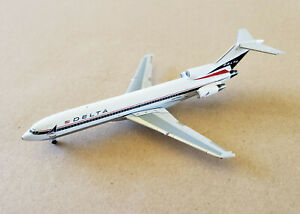 1:400 AeroClassics Boeing 727-200 Delta Airlines N4730A