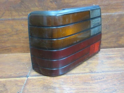 Luz trasera izquierda del conductor Isuzu I-Mark (2 puertas): 1985, 1986 Foto 1 de 4