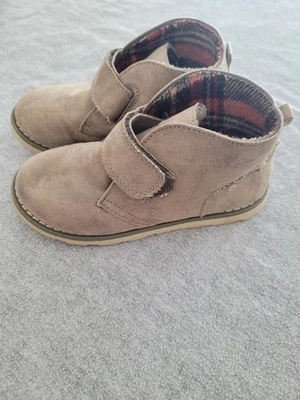 Botas Niño, Cherokee, Talla 12, Gamuza Tostada, Cierre Ajustable Foto 1 de 4