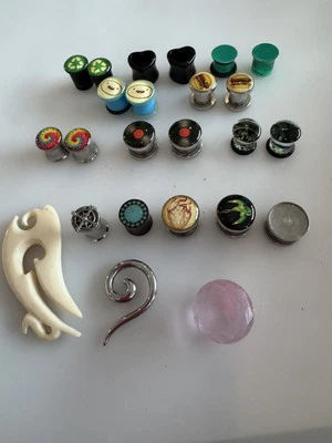 Mixed Lot Gauge Earring Plugs - Hangers, Heart, Spiral, Acrylic 24 Total - Image 1 of 4