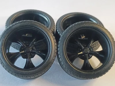  JADA JUST TRUCKS ESCALA 1/24 RUEDAS TODO NEGRO PARA ACTUALIZAR CHEVY SILVERADO '85. Foto 1 de 4