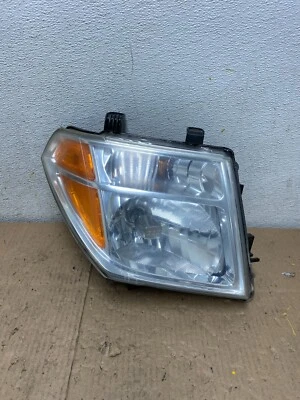 Faro halógeno pasajero derecho Nissan Pathfinder 2005 a 2007 OEM M4964 DW Foto 1 de 4