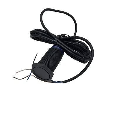 Telemecanique XS4P30KP340 Inductive Proximity Sensor New In Box - Image 1 of 2