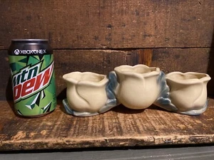 Vintage dreifach gelbe Rose Rosenknospe Blume Majolika Keramik Übertopf McCoy Shawnee - Bild 1 von 7