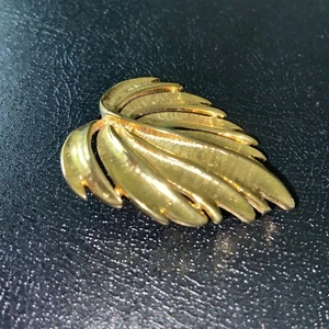 Vintage Leaf Brooch Pin Gold-tone 2” Palm Stunning! - Picture 1 of 11