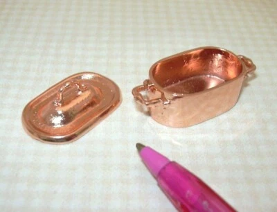 Horno holandés ovalado rústico envejecido en miniatura, color cobre: casa de muñecas 1:12 Foto 1 de 3