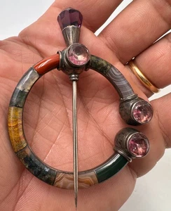 🇫🇷 Victorian Scottish antique Silver agate brooch/ kilt  c.1860's - Imagen 1 de 13