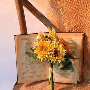 Ramo de girasol simulado perfecto para bodas y decoración del hogar - Imagen 1 de 12