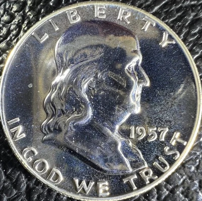 1957 P Franklin meio dólar PROVA 50 centavos prata não certificado - Imagem 1 de 2