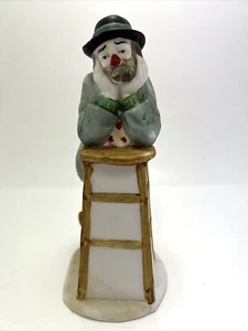 Sad Clown Leaning on Stool Figurine Flambro Emmett Kelly Jr. Collection - Picture 1 of 14