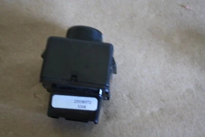 通用 25558572 雾灯开关适用于 1995 - 1999 年奥兹莫比尔极光  — 第 1/4 张图片