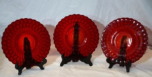 VINTAGE FENTON GLASS THUMBPRINT RUBY RED AMBERINA 3 LUNCHEON PLATES 8 3/4" - Picture 1 of 13