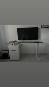 Schreibtisch weiß mit Schrank und Glasplatte - Bild 1 von 4