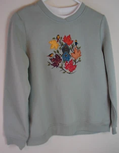 Studio Works Womens Green Sweatshirt Petite Medium Appliqued Birds Fall Leaves - Picture 1 of 9