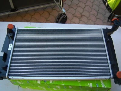 Radiateur moteur VALEO NEUF 734199 pour TOYOTA Corolla Foto 1 de 4